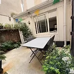 Centre Vieux-port Avec Patio Prive Au Calme Apartment La Rochelle (Charente-Maritime)